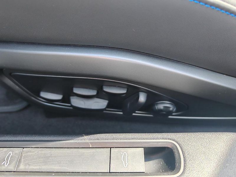 Porsche 911 Carrera S, Chrono, BOSE - fotka 21 z 38