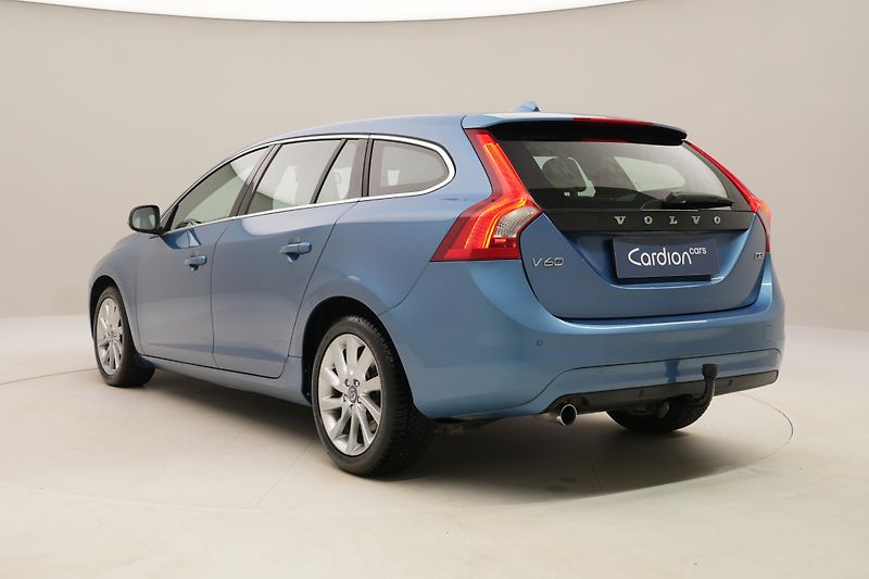 Volvo V60 D2 SUMMUM AUT - fotka 10 z 44