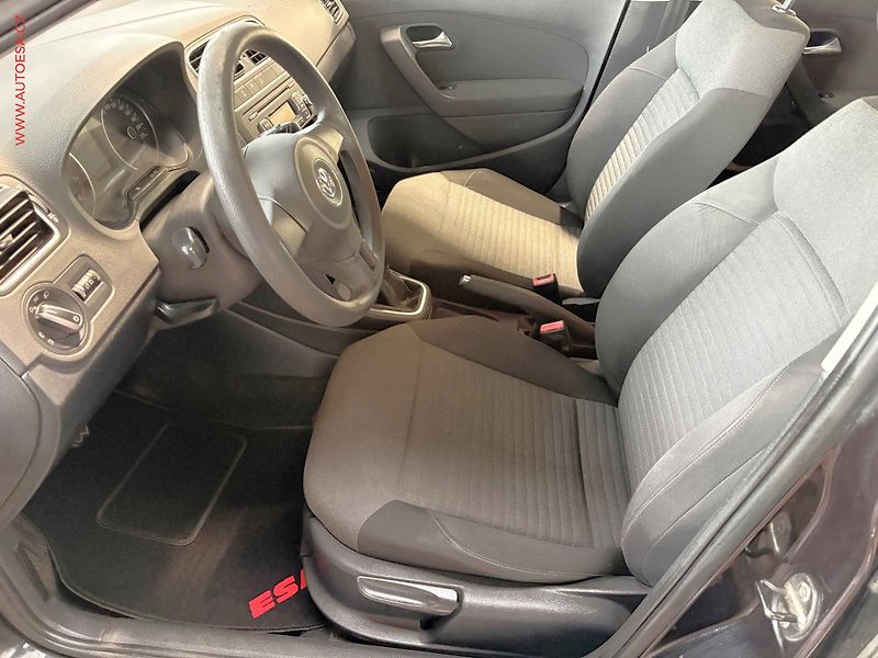 Volkswagen Polo (2010) 1.4 MPi, Comfortline - fotka 9 z 13