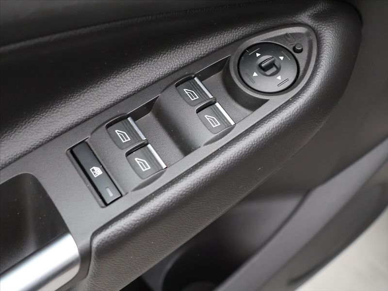 Ford Kuga 1,5 TDCI 88kW CZ Titanium DPH - fotka 15 z 30