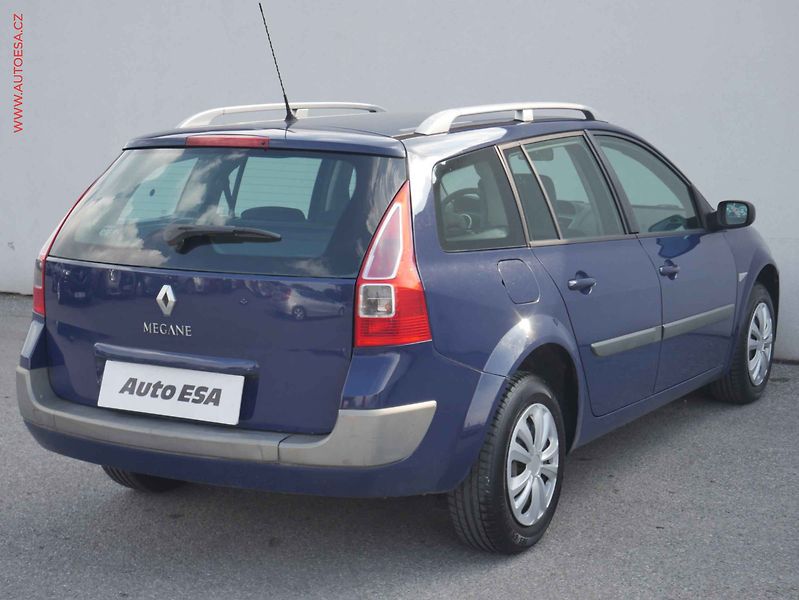 Renault Mégane (2008) 1.6i, Klima - fotka 4 z 12