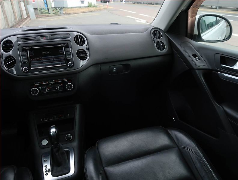 Volkswagen Tiguan (2012) 2.0 TSI, 4X4, Automat, Kůže - fotka 8 z 21