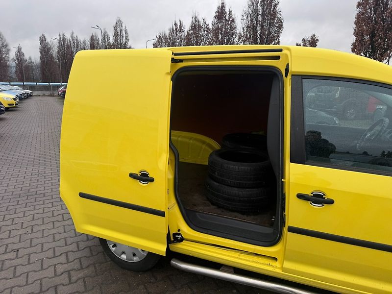 Volkswagen Caddy (2011) 1,6 TDI 55 KW STK TAŽNÉ - fotka 26 z 42