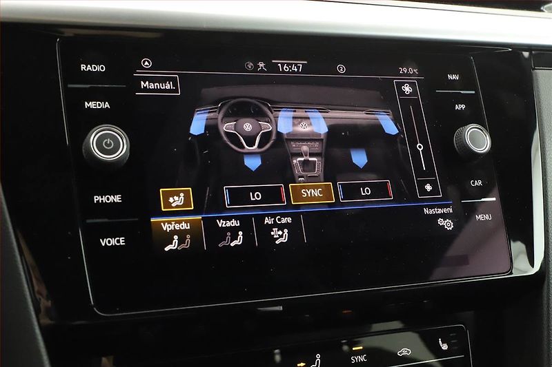 Volkswagen Arteon (2023) R-line 2.0 TSI - fotka 13 z 21