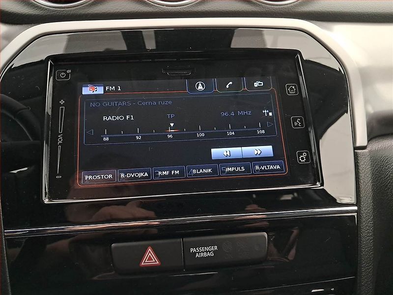 Suzuki Vitara (2022) Premium 1.4 BoosterJet, ČR - fotka 12 z 18