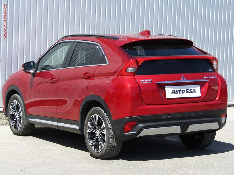 Mitsubishi Eclipse Cross (2018) 1.5T-MIVEC 4x4, ČR, servis - fotka 6 z 19