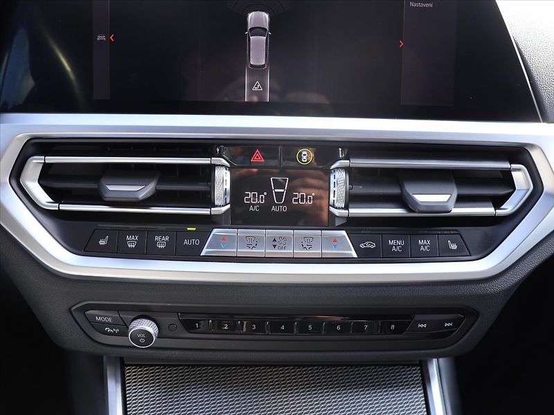 BMW Řada 3 3,0 M340d 250 kW xDrive CZ DPH - fotka 28 z 40