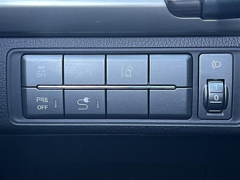 SsangYong Rexton 2.2D 4x2 KAMERA TEMPOMAT  - fotka 13 z 40