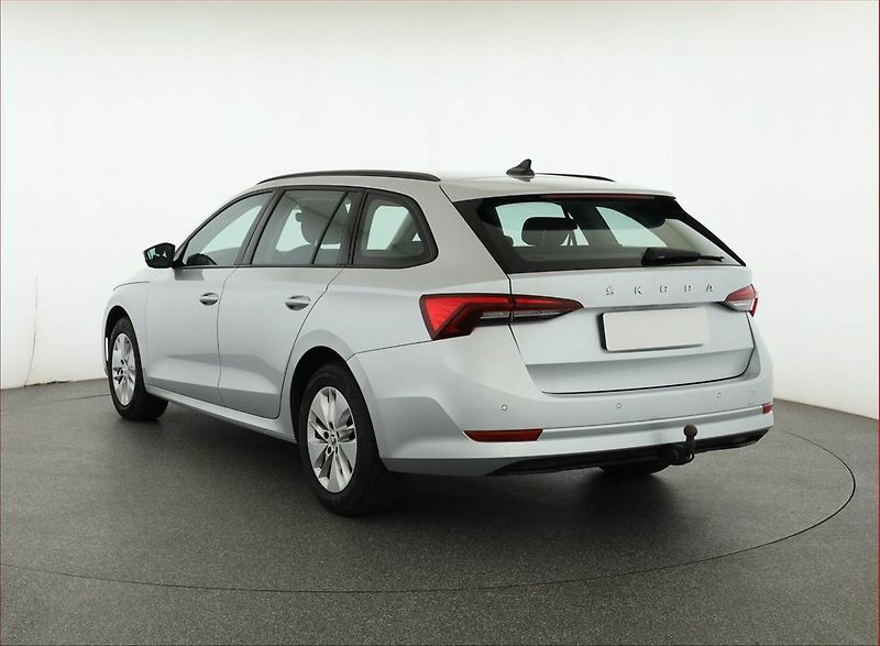 Škoda Octavia (2023) Ambition 2.0 TDI, ČR,1.maj - fotka 4 z 16