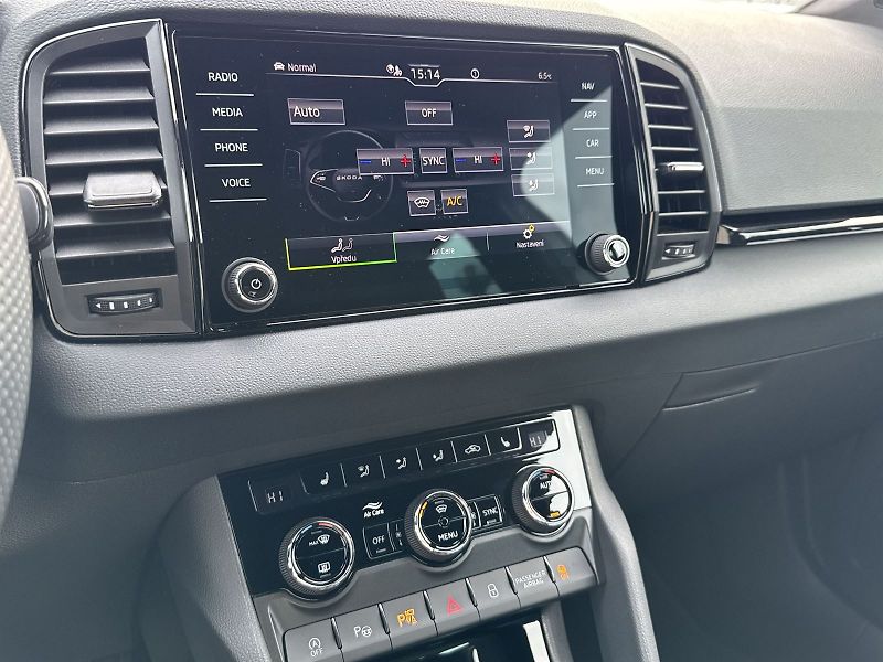 Škoda Karoq (2025) 2.0 TDI 4x4 DSG Sportline - fotka 21 z 36