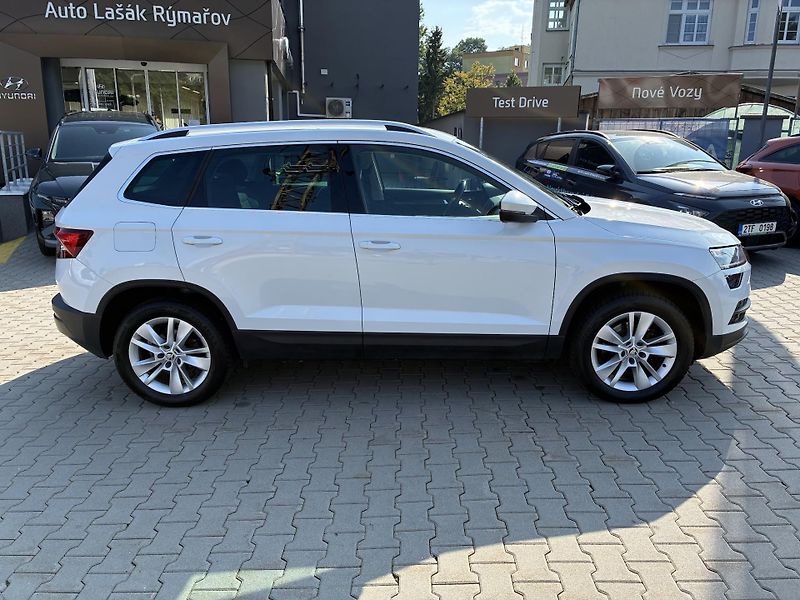 Škoda Karoq 110 kW Style 4x4 DSG 1.MAJITEL - fotka 2 z 38
