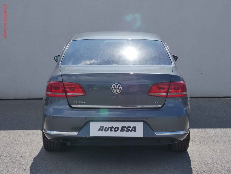 Volkswagen Passat (2011) 1.4TSi, Bixenon - fotka 5 z 16