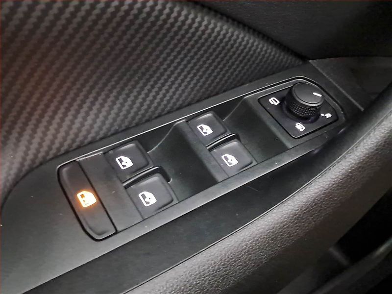Škoda Kamiq (2024) Monte Carlo 1.5 TSI - fotka 16 z 18
