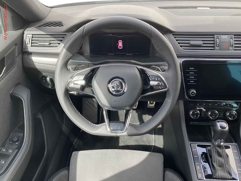Škoda Superb (2021) 2.0 TDi, SportLine, DSG, LED - fotka 11 z 20