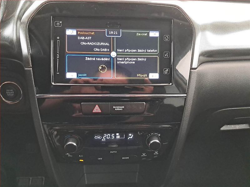 Suzuki Vitara (2021) Elegance 1.4 BoosterJet - fotka 12 z 17