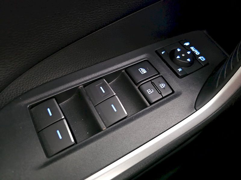 Toyota RAV4 (2022) 2.0i 4x4 6MT COMFORT STYLE - fotka 23 z 28