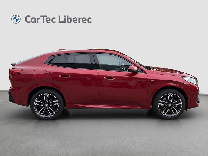 BMW X2 sDrive20i - fotka 5 z 23