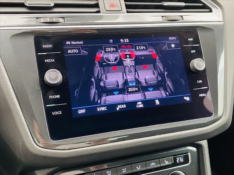 Volkswagen Tiguan 2,0 TDI DSG 4x4 Highline - fotka 17 z 24