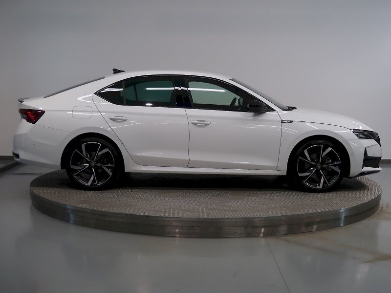 Škoda Octavia (2025) SPORTLINE 2.0TSI 150KW 4x4 DSG - fotka 8 z 44