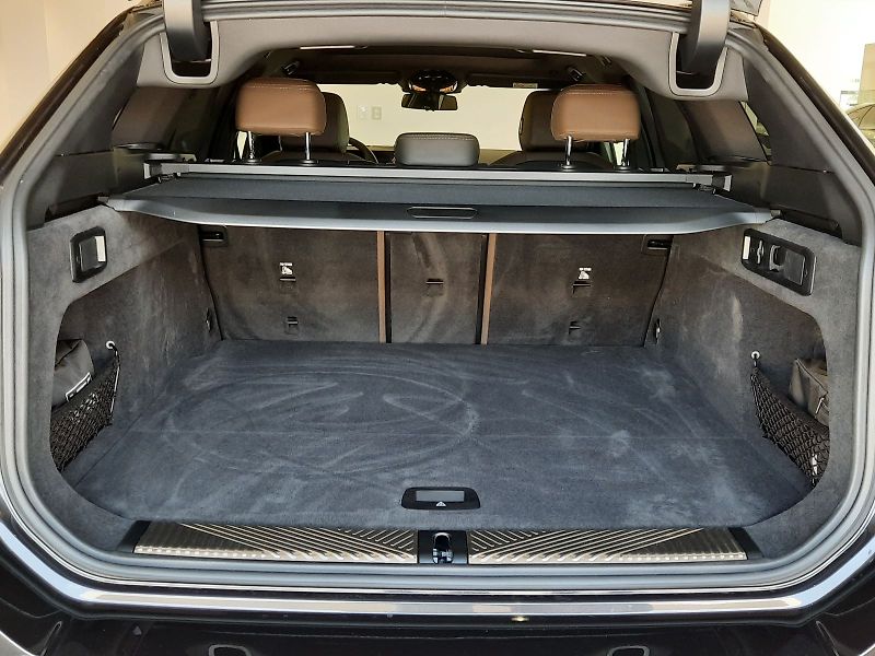 BMW Řada 5 540d xDrive Touring M Sport - fotka 10 z 17