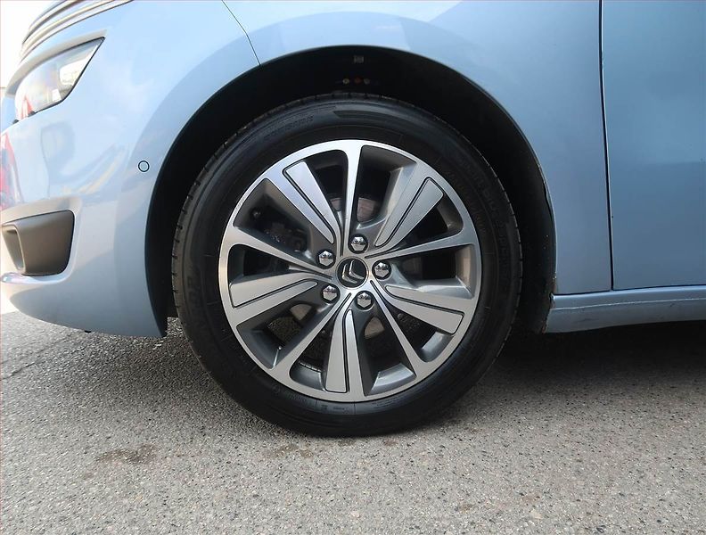 Citroën C4 Picasso (2014) 1.6 HDi, Automat, 7 míst - fotka 15 z 23