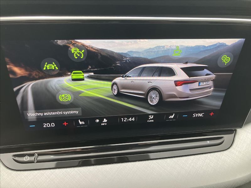 Škoda Octavia 2,0 TAŽNÉ,MATRIX-BEAM,COLUMBUS - fotka 23 z 40