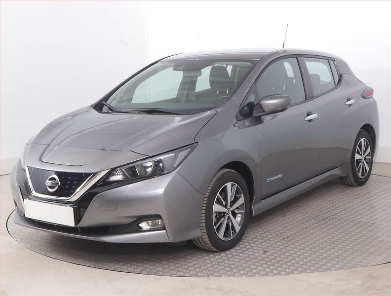 Nissan Leaf (2021) 40 kWh, SoH 93%, Automat - fotka 2 z 20