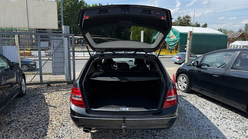 Mercedes-Benz Třídy C (2012) 2.2CDI 125kW *REZERVOVANO - fotka 19 z 20