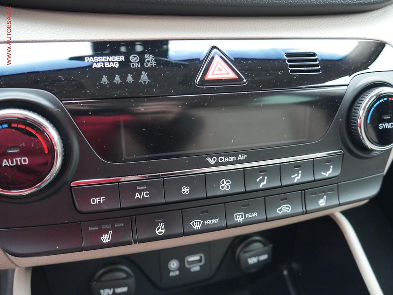Hyundai Tucson (2015) 1.7 CRDi, ČR, AC, výhřev sed. - fotka 20 z 23