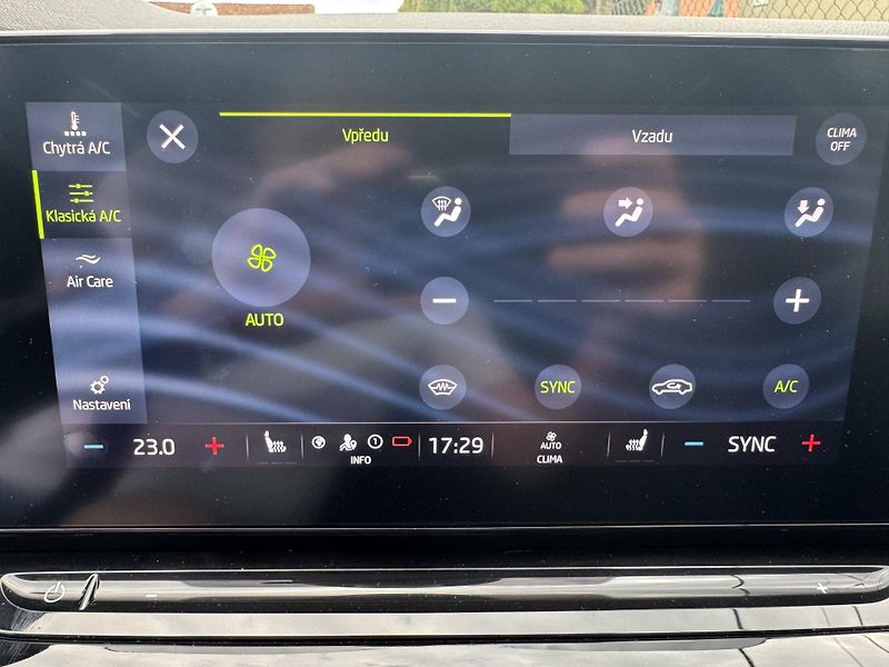 Škoda Octavia (2021) 2.0TDI 110kW DSG STYLE+ LED ČR - fotka 27 z 31