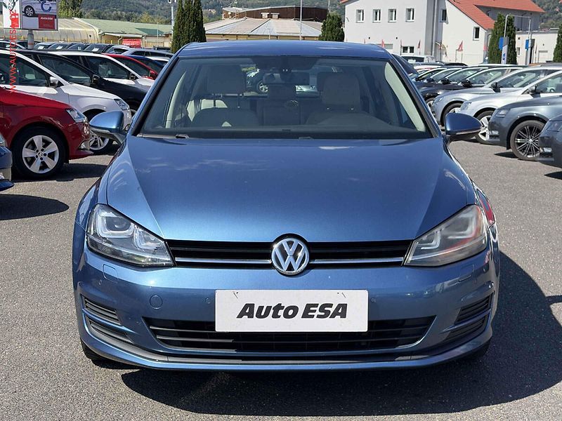 Volkswagen Golf (2013) 1.6 TDi, AC, tempo, park - fotka 2 z 17