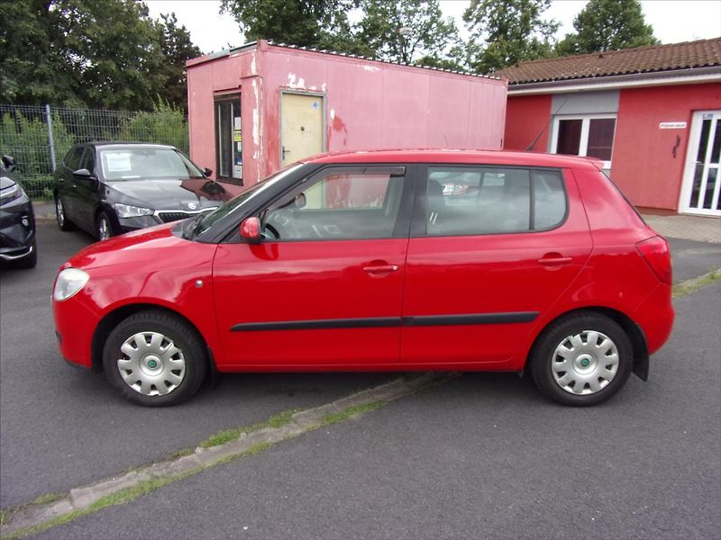Škoda Fabia 1,6 16V - fotka 6 z 18