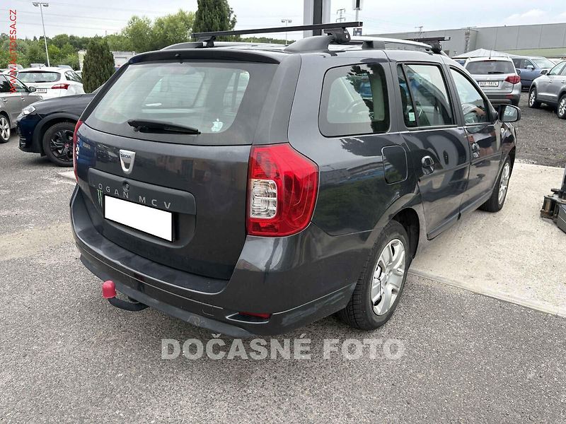 Dacia Logan (2017) 1.2i - fotka 2 z 3