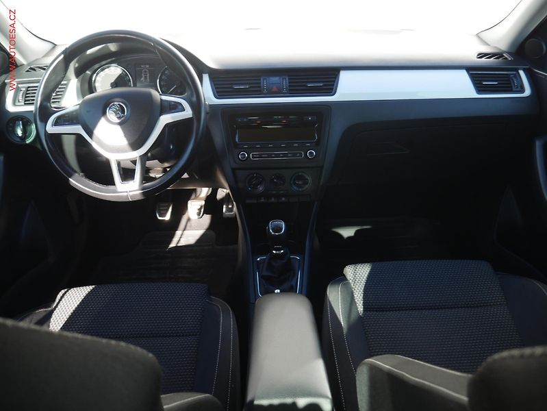 Škoda Rapid (2014) 1.6 TDi, ČR, AC, tažné - fotka 8 z 15