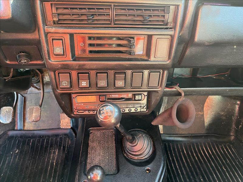 Lada Niva 1,7 i PRAKTIK 2MÍSTA 4x4 TAŽNÉ - fotka 14 z 30