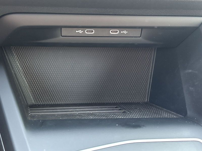 Volkswagen Golf (2025) 1.5 eTSI DSG People - fotka 21 z 29