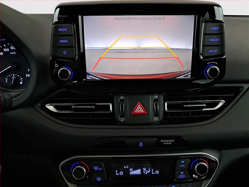 Hyundai i30 (2021) 1.5 DPI, ČR,1.maj, Serv.kniha - fotka 13 z 18