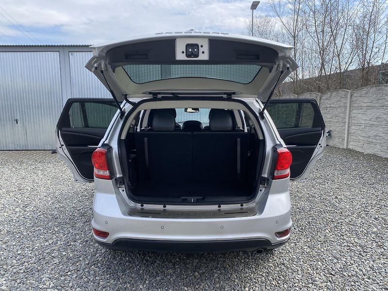 Fiat Freemont 2.0MJET 140PS 7MÍST KŮŽE MAN!! - fotka 142 z 166