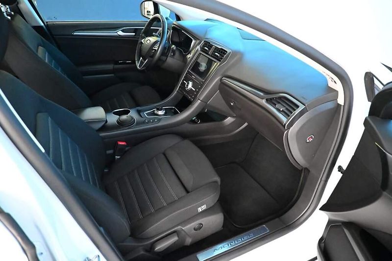 Ford Mondeo (2022) 2.0 140 KW LED ACC SONY Tažné - fotka 10 z 36