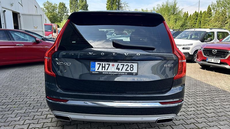 Volvo XC90 2.0D B5 AWD Inscription - fotka 5 z 16