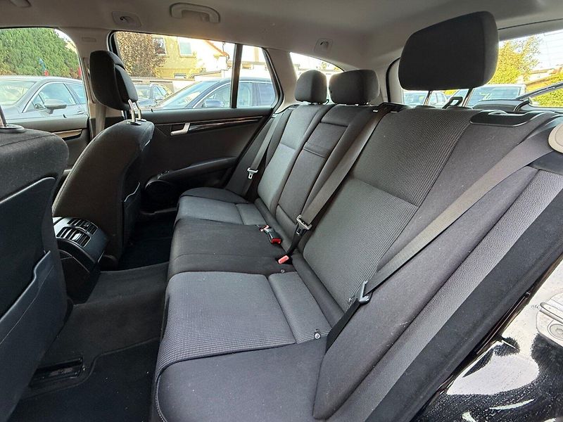 Mercedes-Benz Třídy C 2.2 CDI - AMG Paket - Facelift - fotka 8 z 14