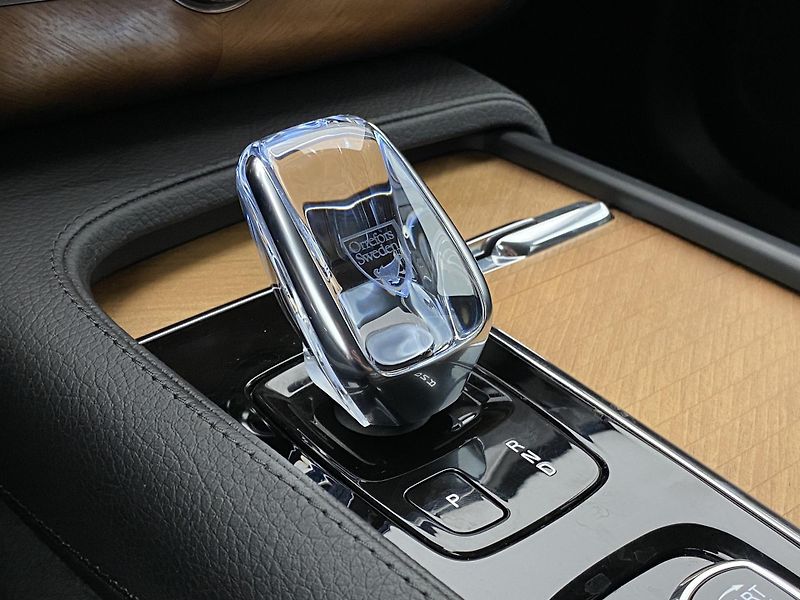 Volvo XC90 B5 AWD INSCRIPTION REZERVACE - fotka 28 z 49