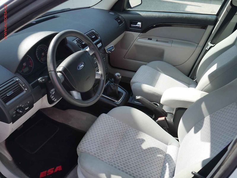 Ford Mondeo (2005) 2.0i, ČR, AAC, tempo - fotka 9 z 13