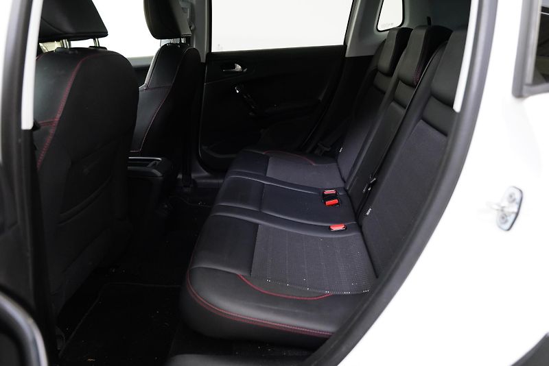 Peugeot 2008 - fotka 22 z 23