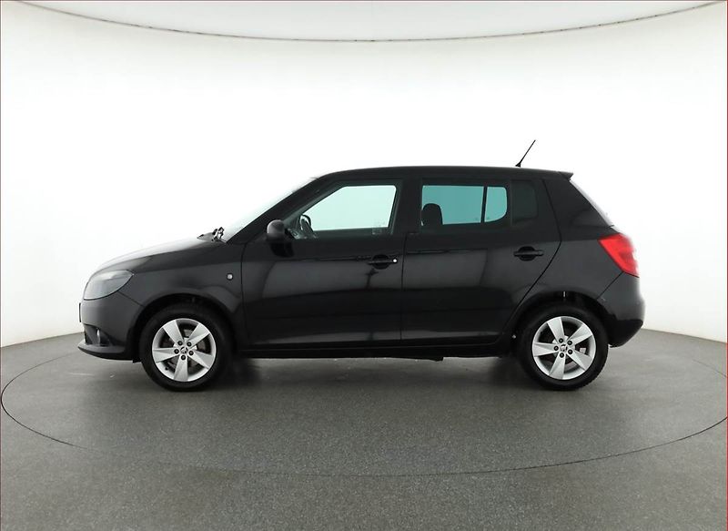 Škoda Fabia (2014) Ambiente 1.2 TSI, Serv.kniha - fotka 3 z 17