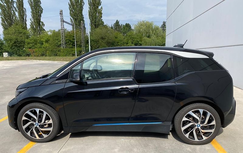 BMW i3 120 Ah 2020 - fotka 3 z 22