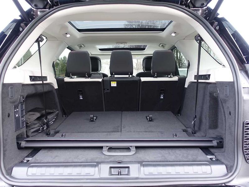 Land Rover Discovery 5 3,0  Dynamic SE D350 - fotka 36 z 43