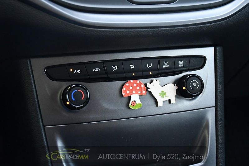 Opel Astra 1.6CDTi CARPLY NAVI - fotka 28 z 40