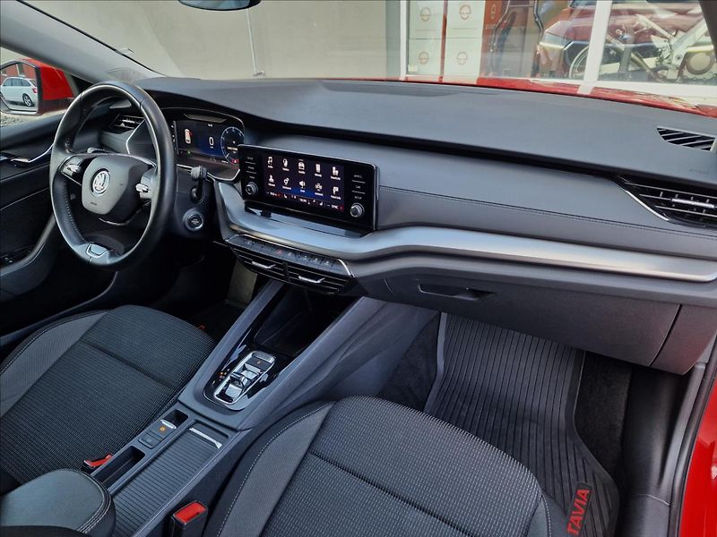 Škoda Octavia 2.0TDI DSG Ambition,ČR,1.Maj. - fotka 13 z 50