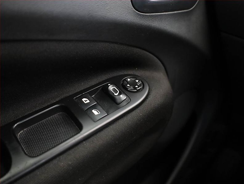 Citroën C3 Picasso (2013) 1.4 i, Serv.kniha - fotka 10 z 11